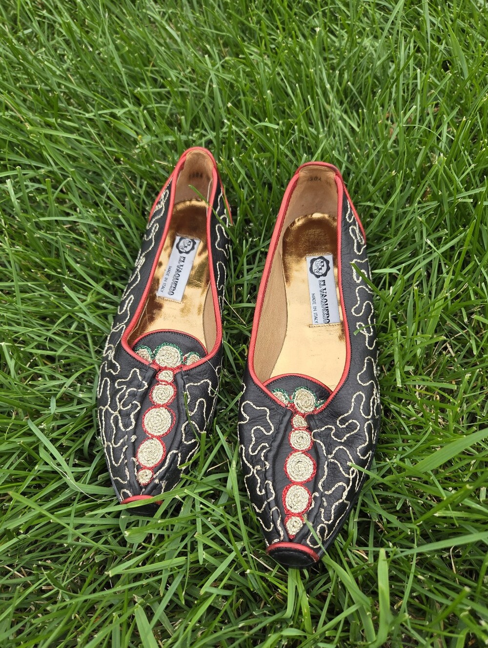 Vintage El Vaquero Italy Black Leather Gold Embroidered Slipper Flats 38